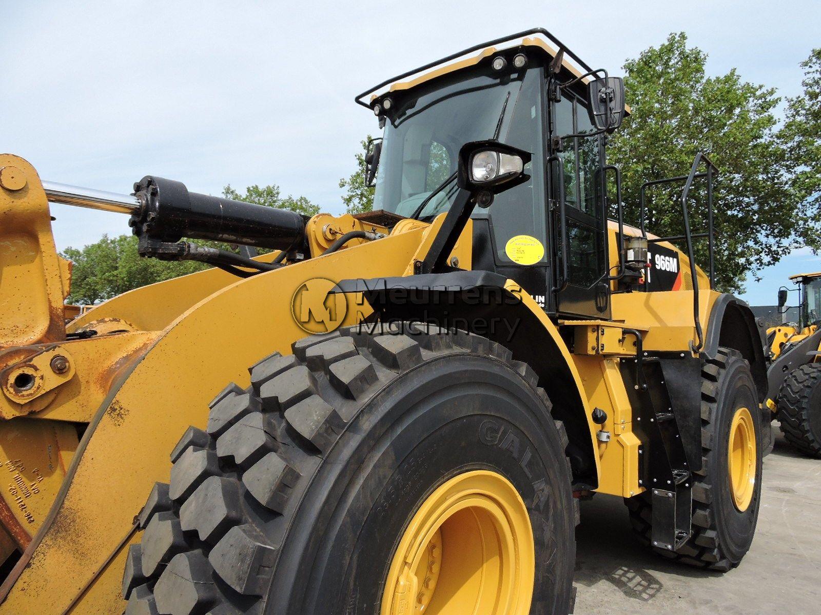 CATERPILLAR 966M front loader