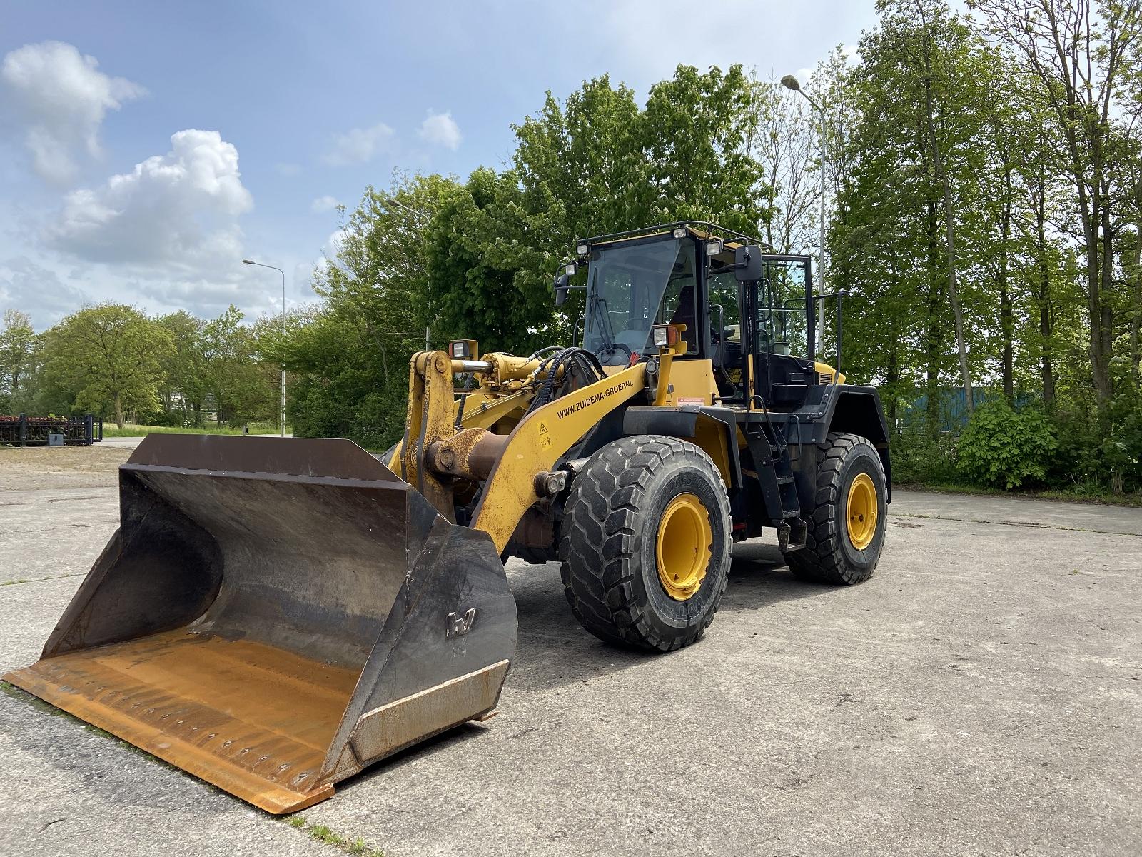 KOMATSU WA 430-6 front loader