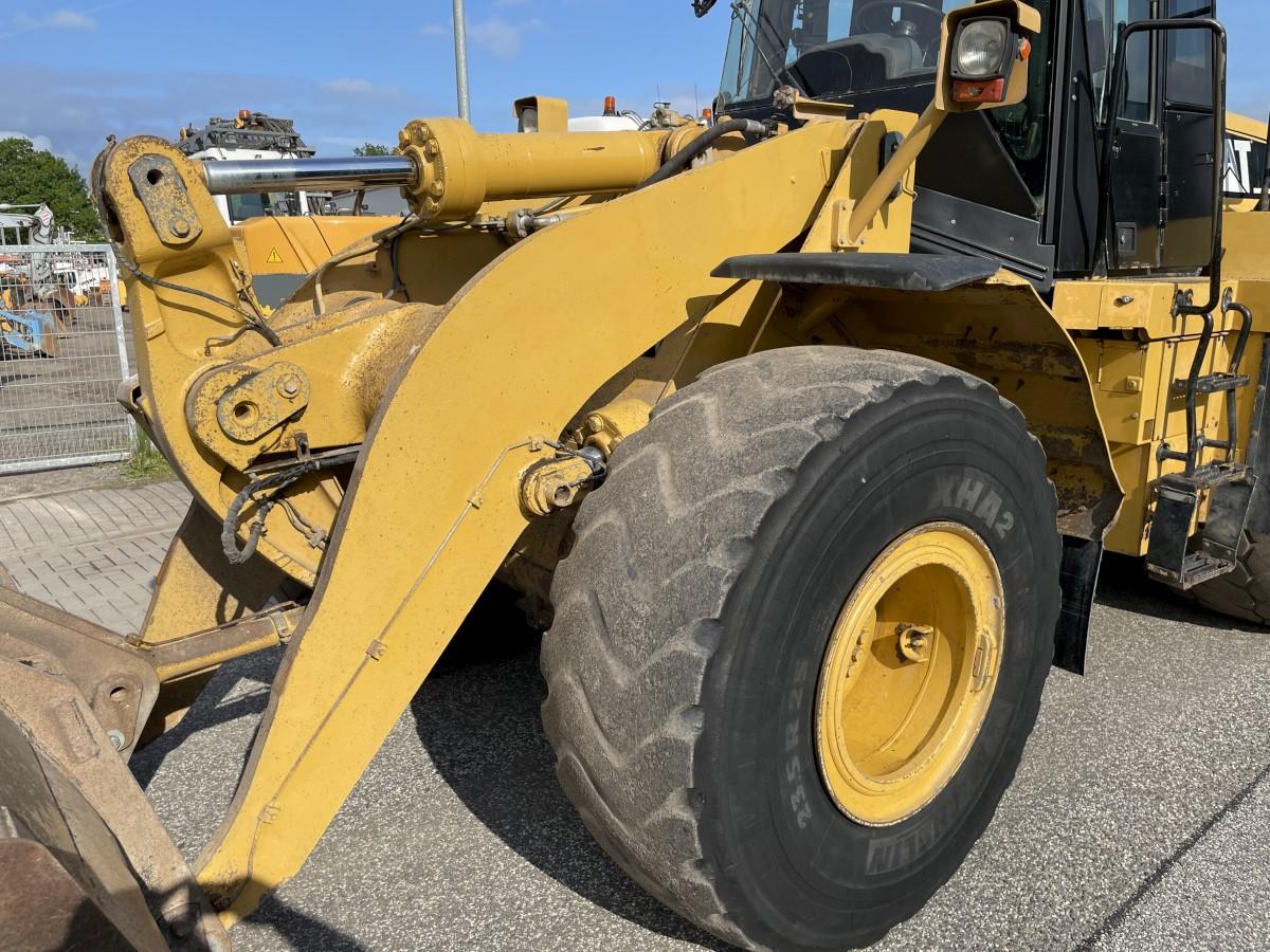 CATERPILLAR 962H front loader