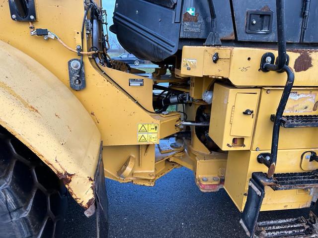 CATERPILLAR 962H front loader