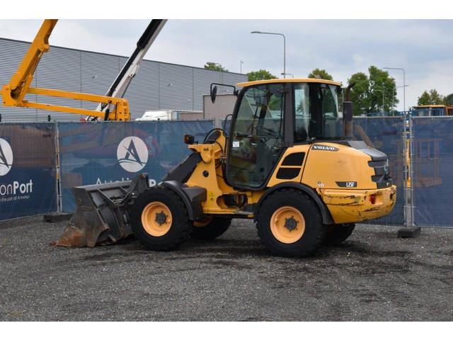 VOLVO L25F front loader