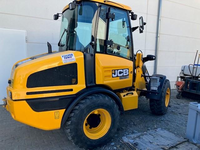 JCB 407 front loader