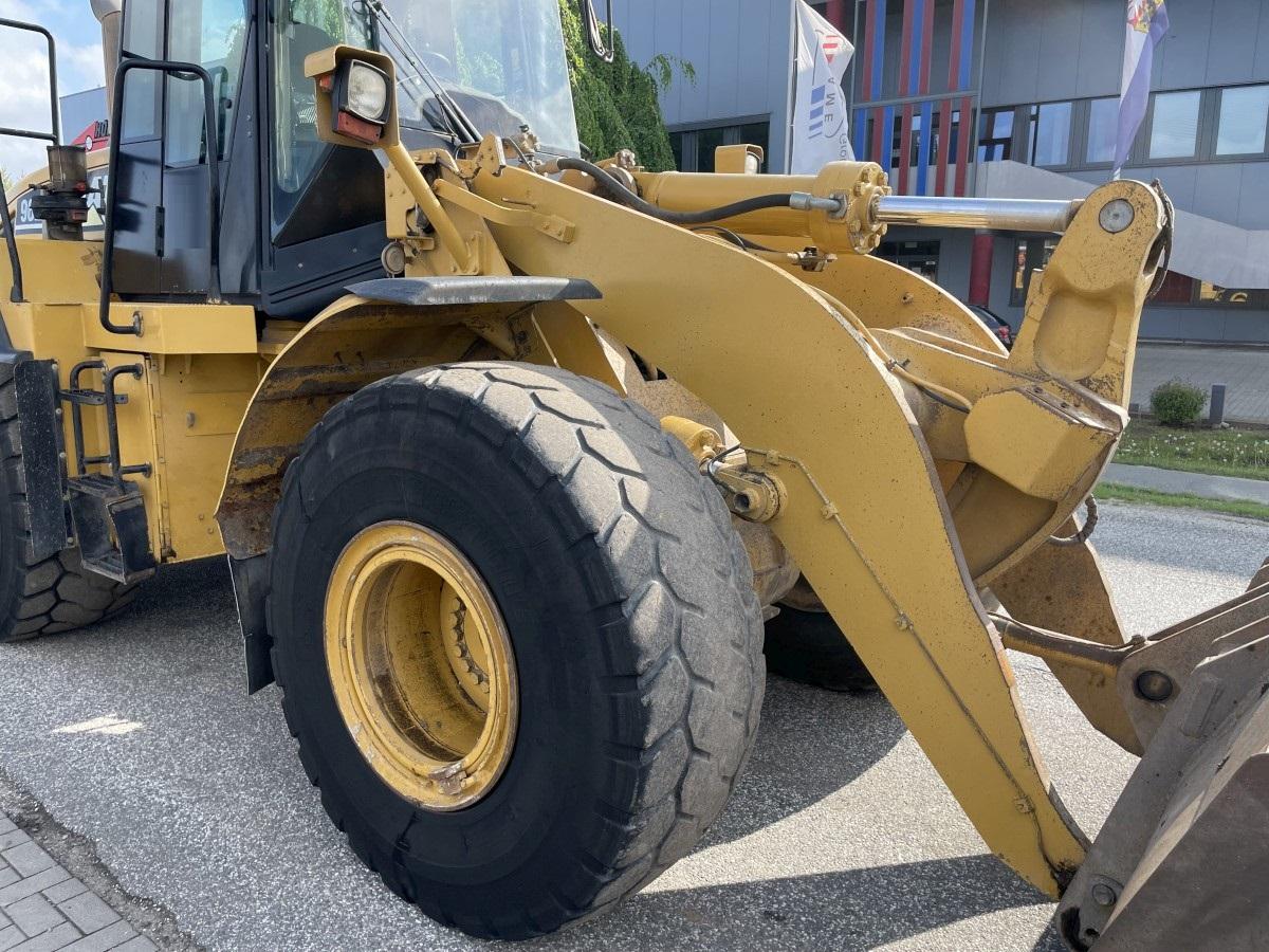 CATERPILLAR 962H front loader