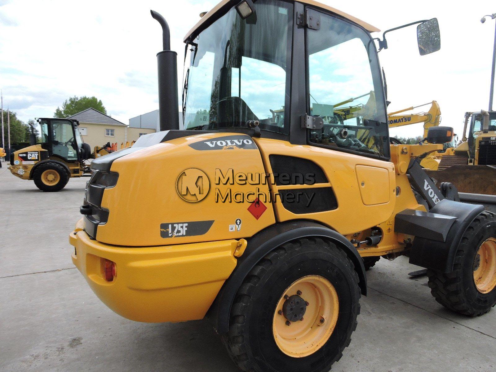 VOLVO L25F front loader