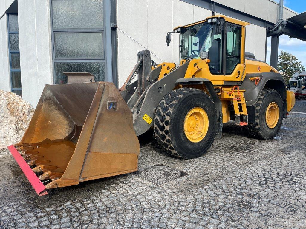 VOLVO L120H front loader