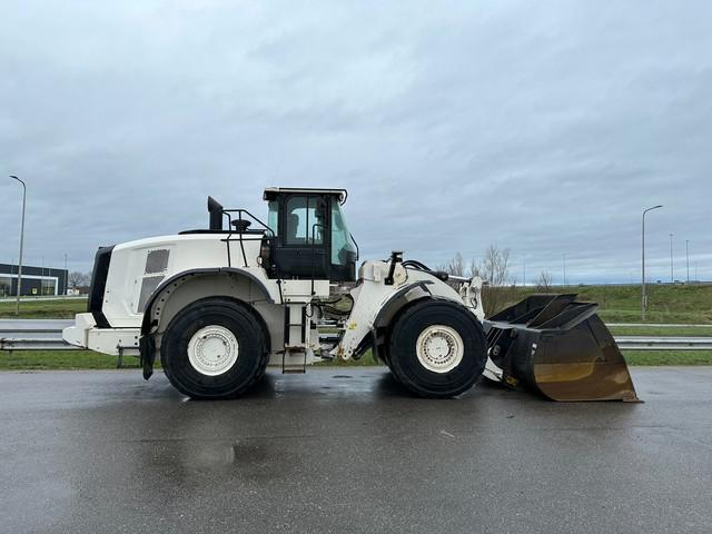 CATERPILLAR 980M front loader