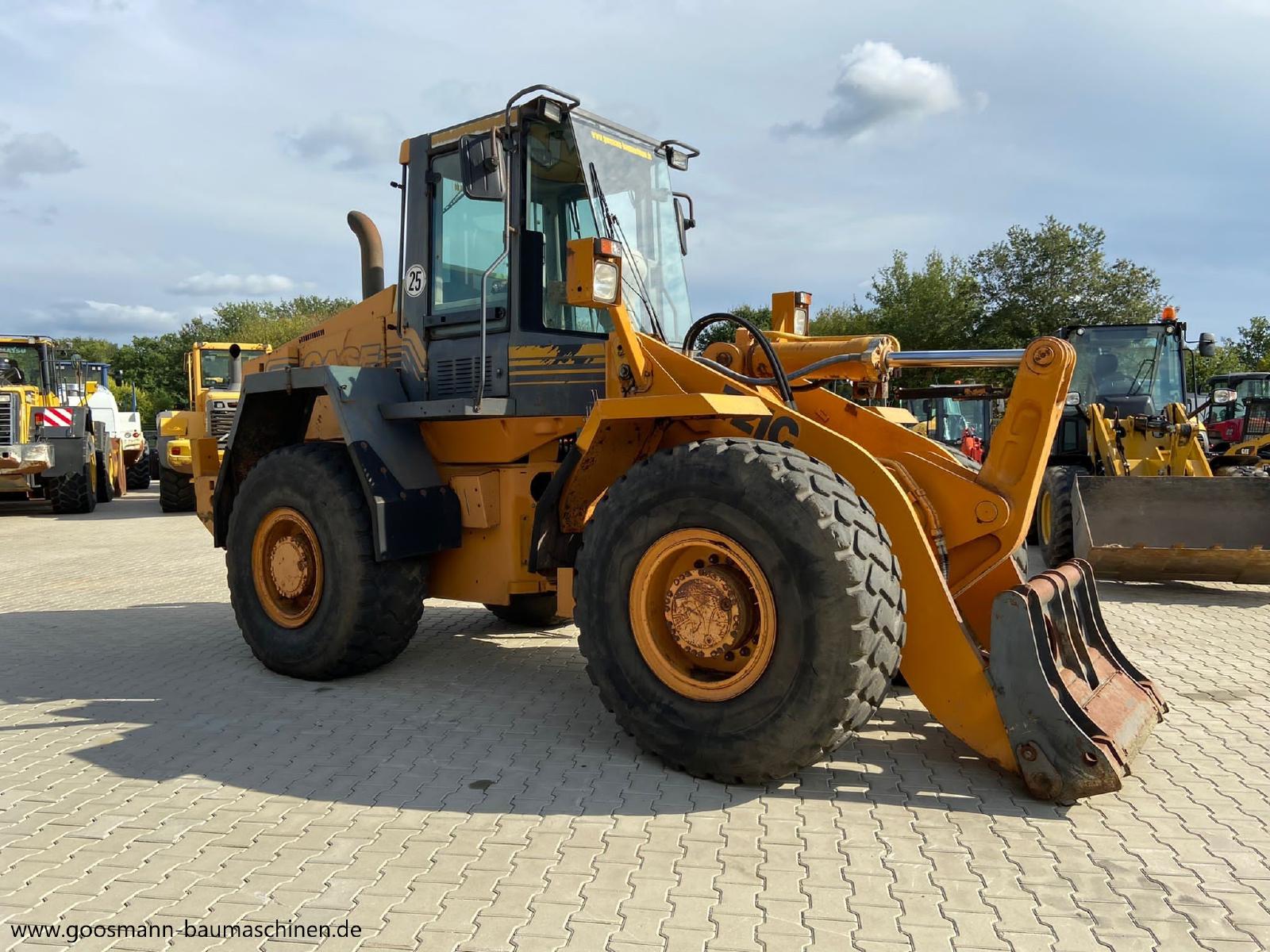 CASE 721 C front loader