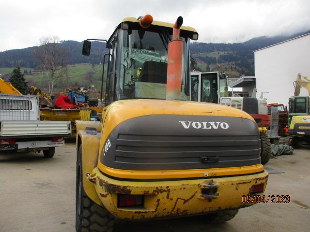 VOLVO L 40 front loader