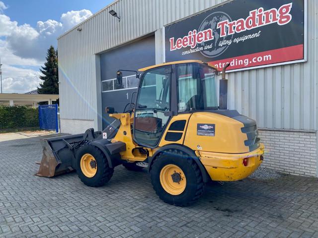 VOLVO L25F front loader