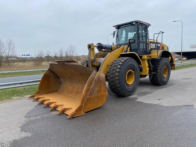 CATERPILLAR 972M XE front loader