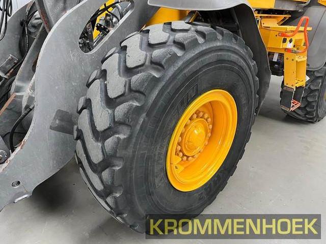 VOLVO L70H front loader