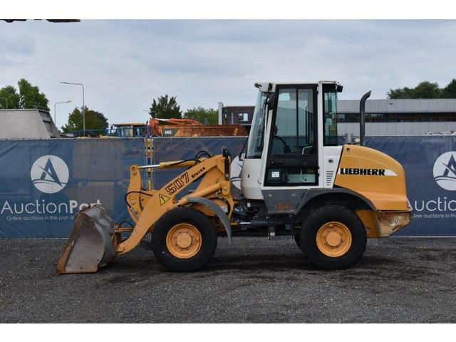 LIEBHERR L 507 Stereo front loader