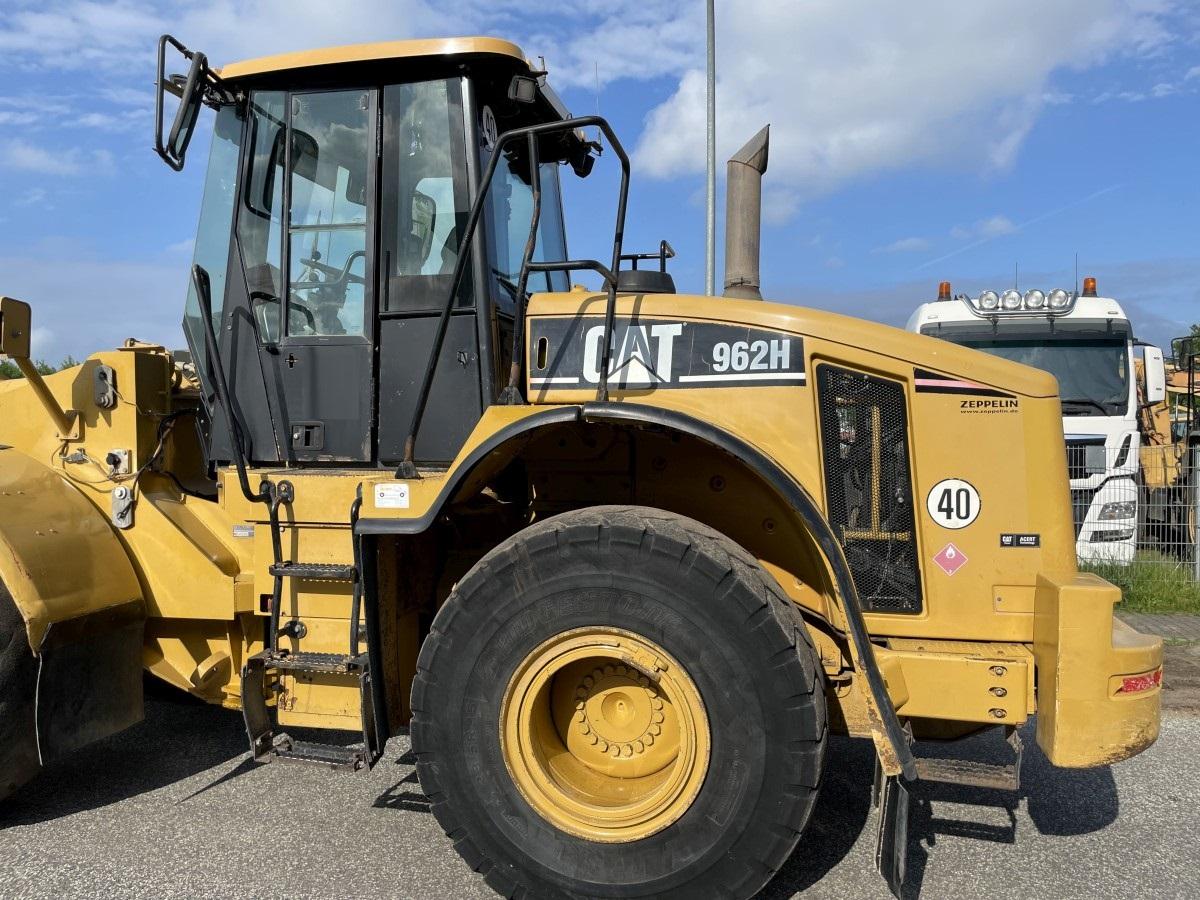 CATERPILLAR 962H front loader