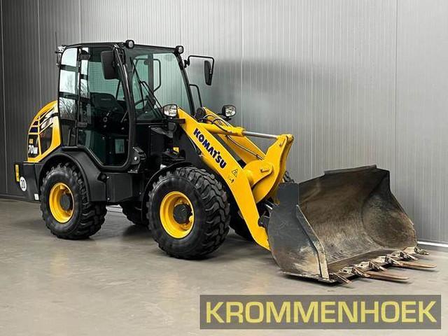 KOMATSU WA70M-8E0 front loader