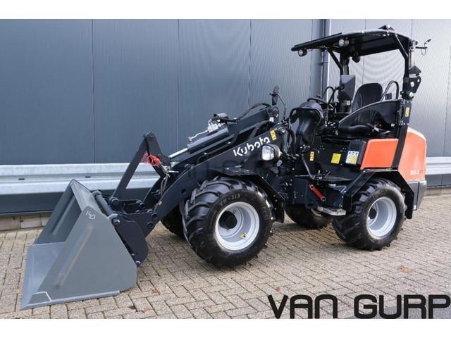 GIANT G2500HD front loader