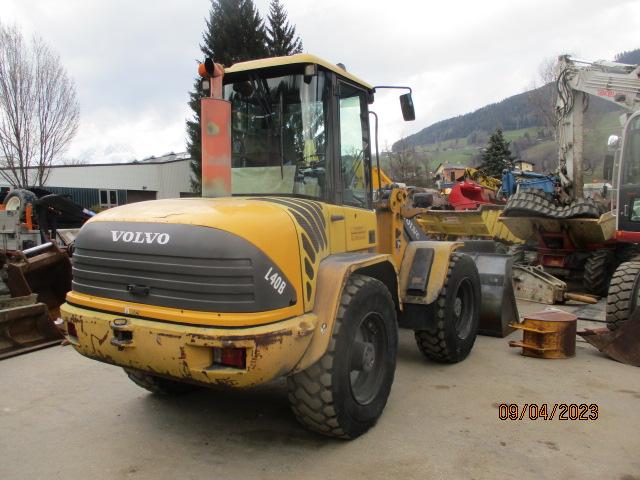 VOLVO L 40 front loader