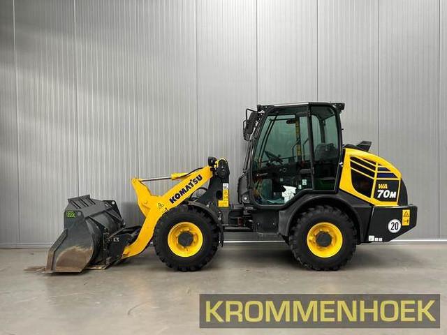 KOMATSU WA70M-8E0 front loader