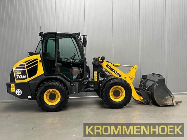 KOMATSU WA70M-8E0 front loader