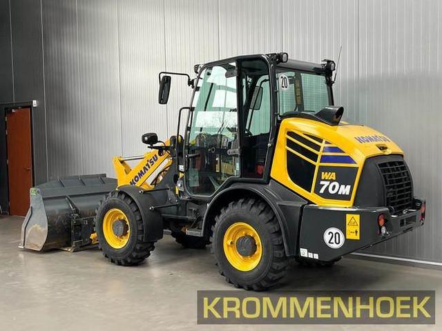 KOMATSU WA70M-8E0 front loader