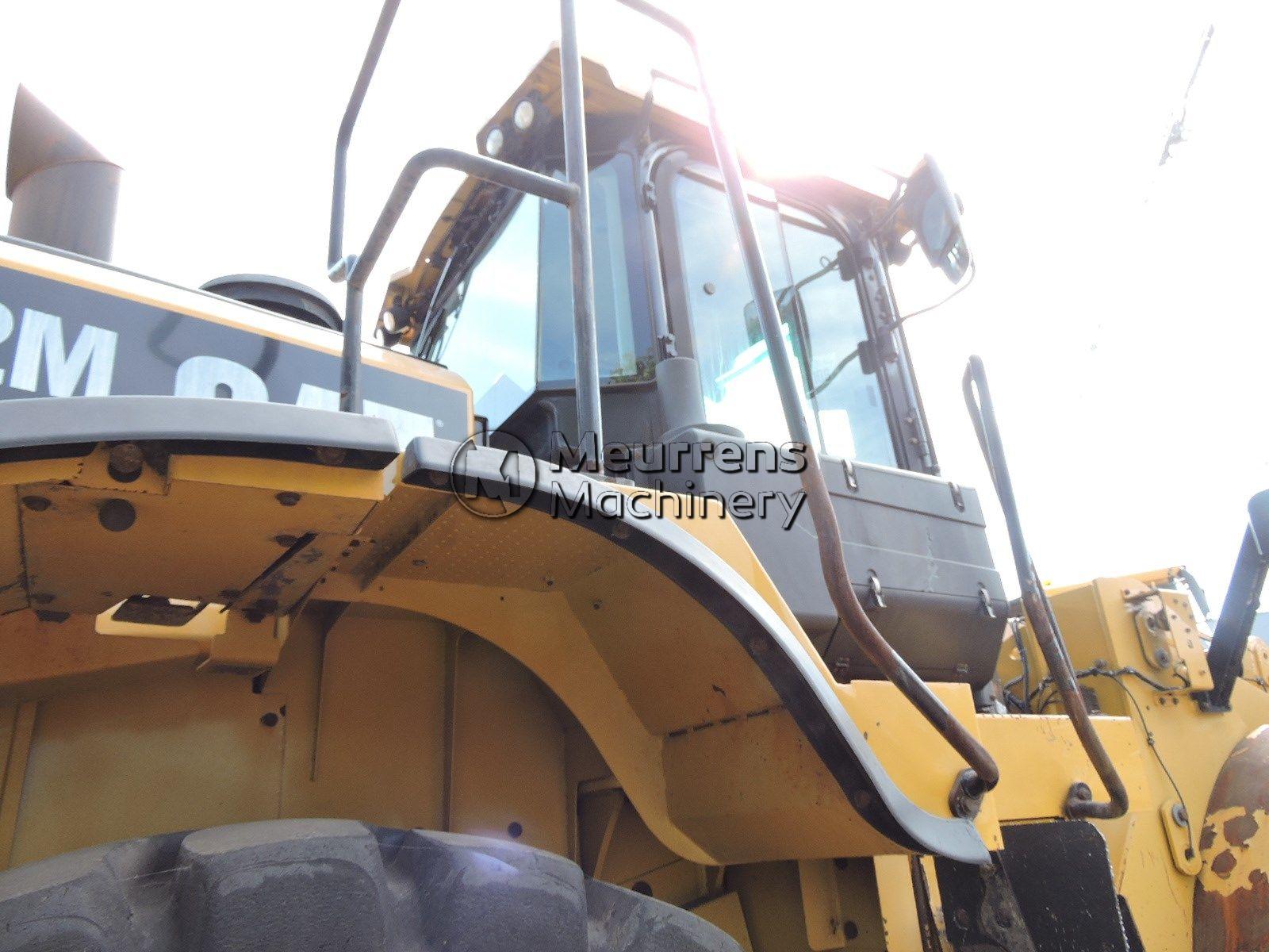 CATERPILLAR 972M front loader