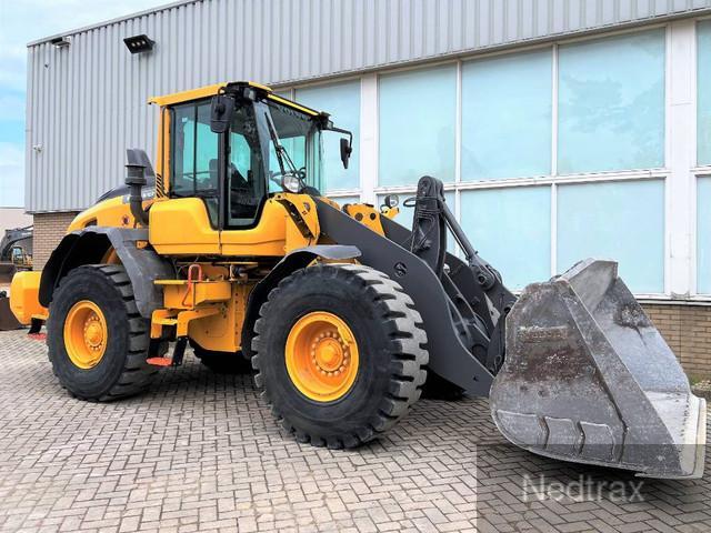 VOLVO L90H front loader