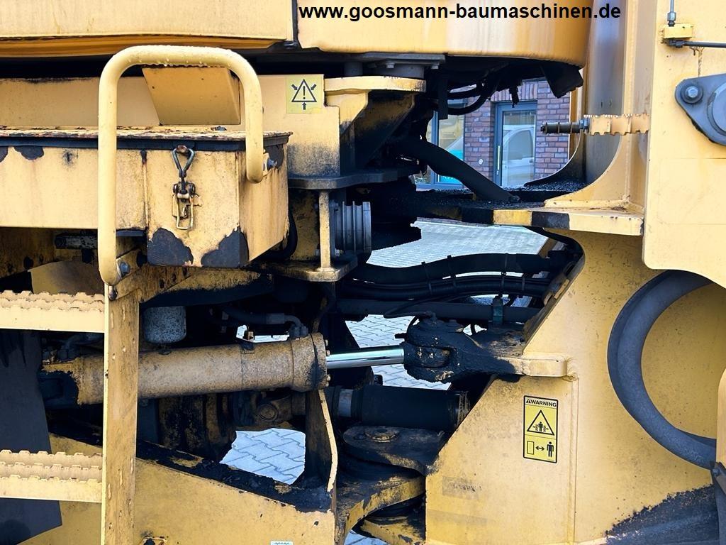 VOLVO L180F front loader