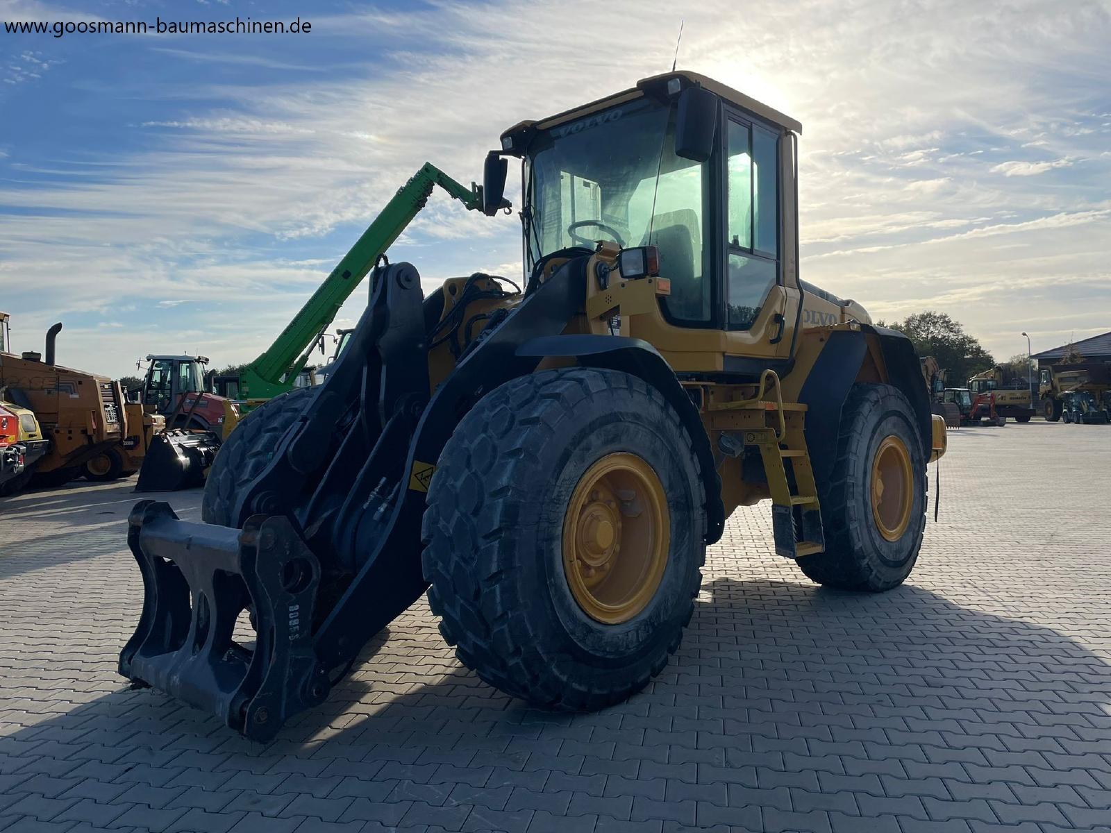 VOLVO L60F front loader