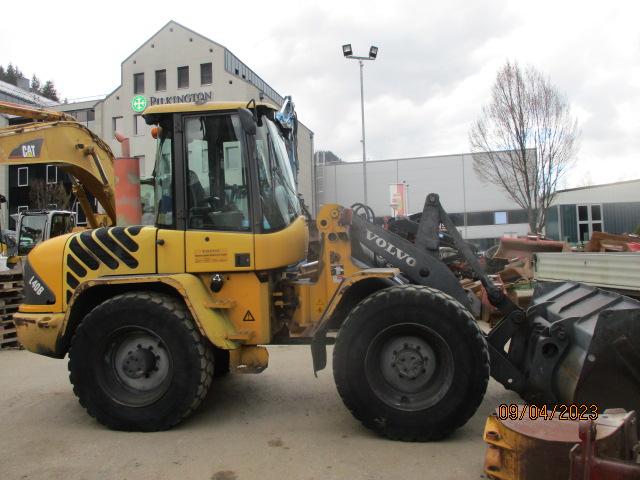 VOLVO L 40 front loader