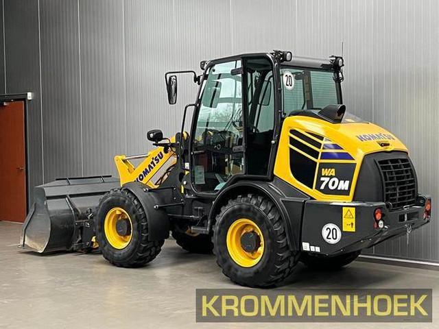 KOMATSU WA70M-8E0 front loader