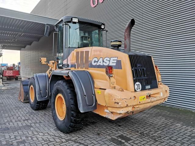 CASE 621 E front loader