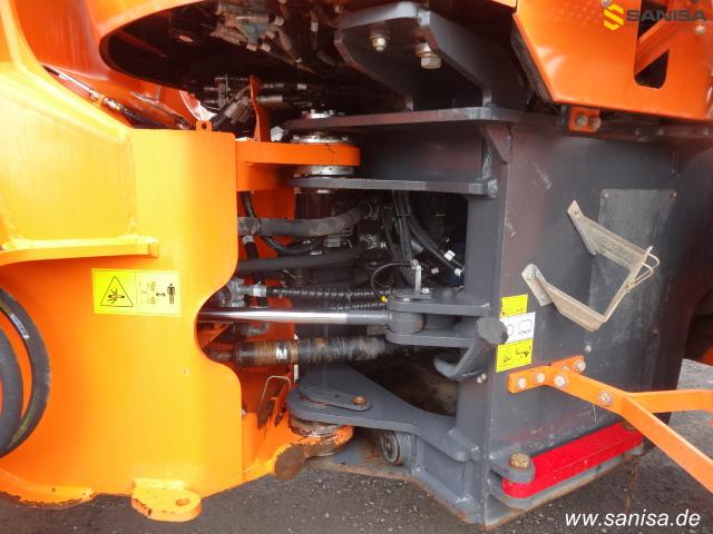 DOOSAN DL300-3 front loader