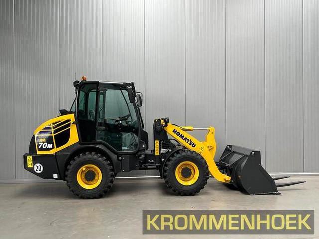 KOMATSU WA70M-8E0 front loader