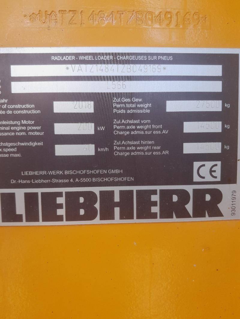 LIEBHERR L 566 front loader