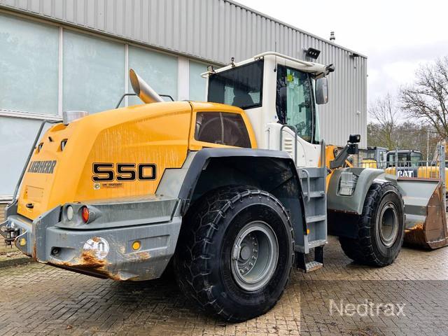 LIEBHERR L 550 front loader