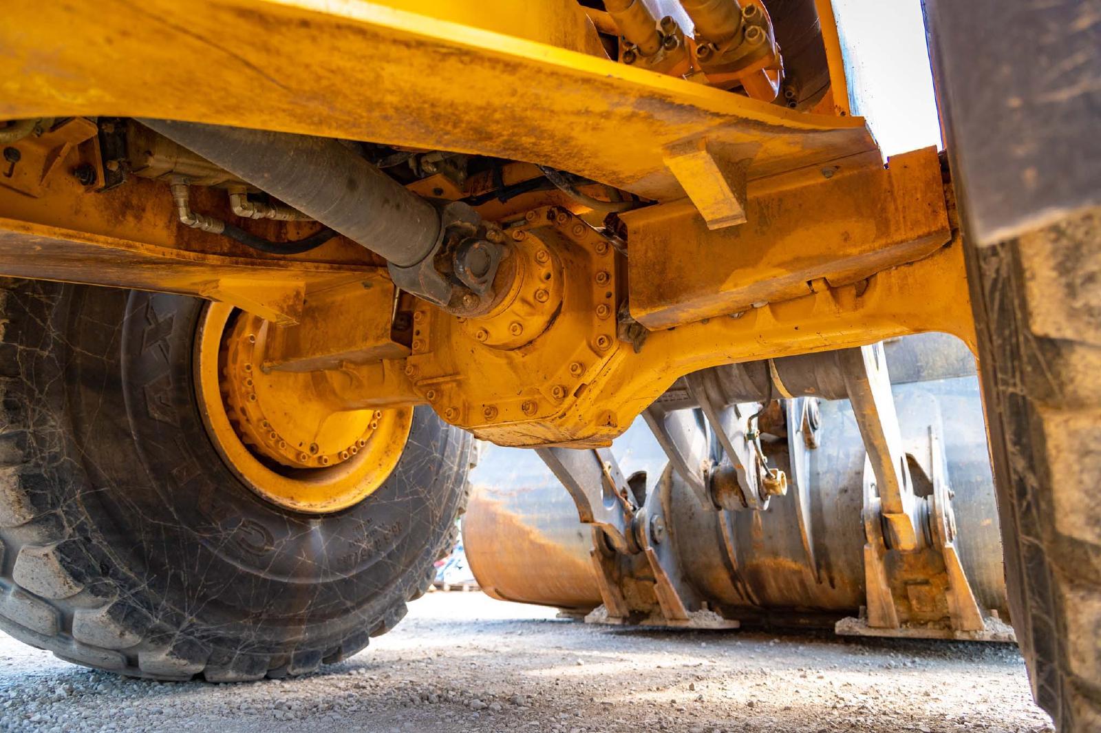 VOLVO L180H front loader