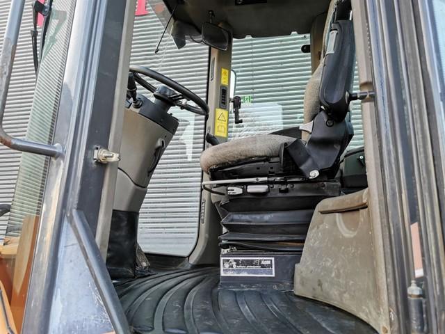 CASE 621 E front loader