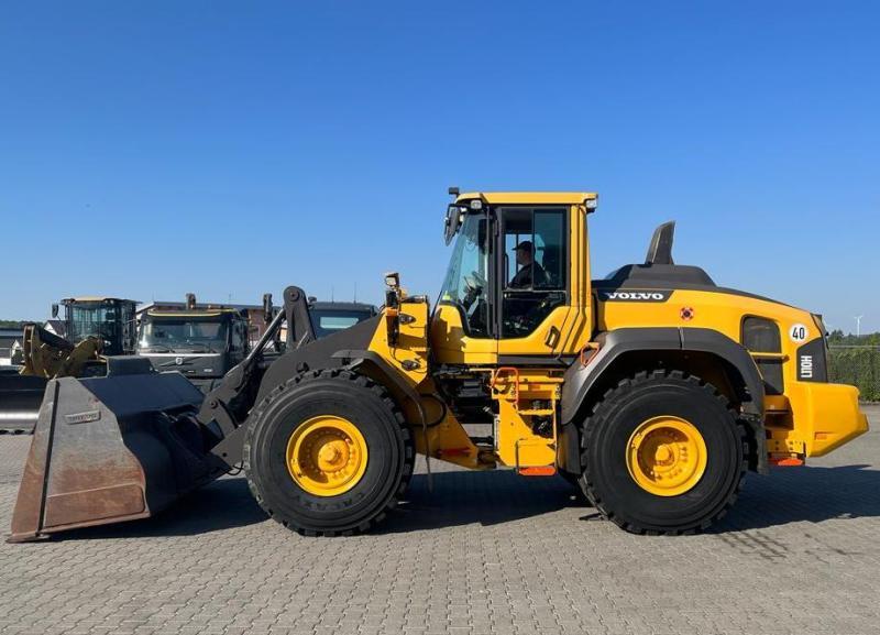 VOLVO L110H front loader