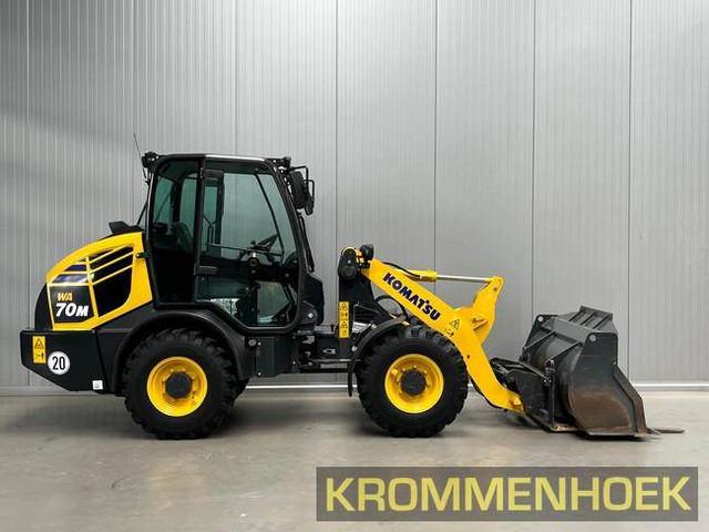 KOMATSU WA70M-8E0 front loader