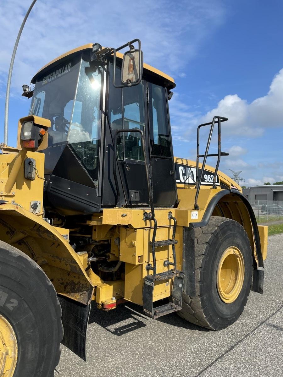 CATERPILLAR 962H front loader