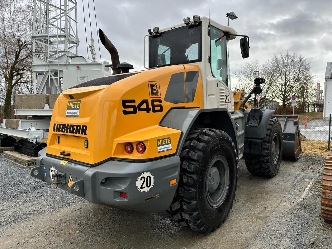 LIEBHERR L 546 front loader