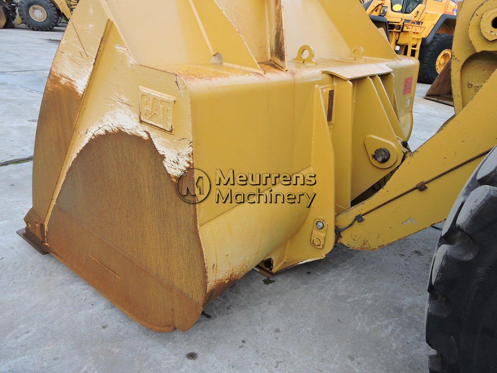 CATERPILLAR 966M front loader