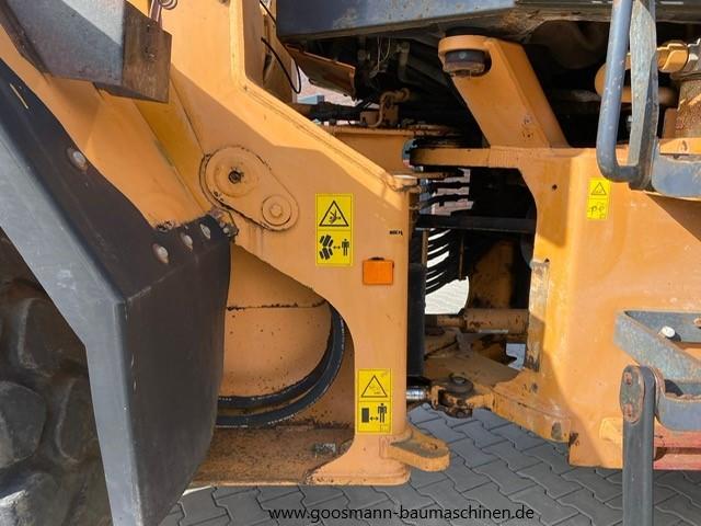 CASE 721 C front loader