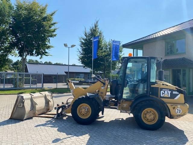 CATERPILLAR 906H front loader