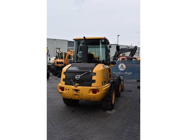 VOLVO L20F front loader