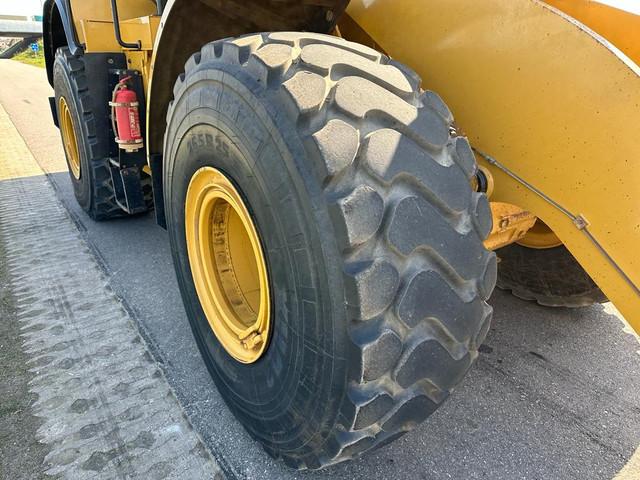 CATERPILLAR 966M front loader