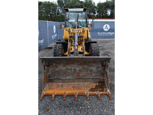 VOLVO L25F front loader