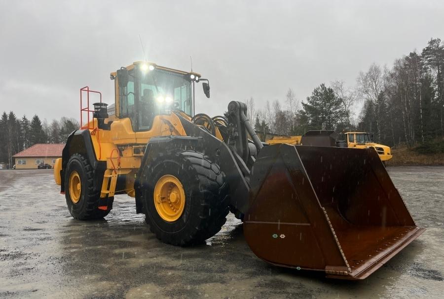 VOLVO L180H front loader