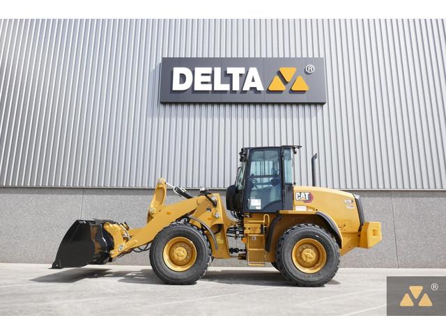 CATERPILLAR 920 front loader