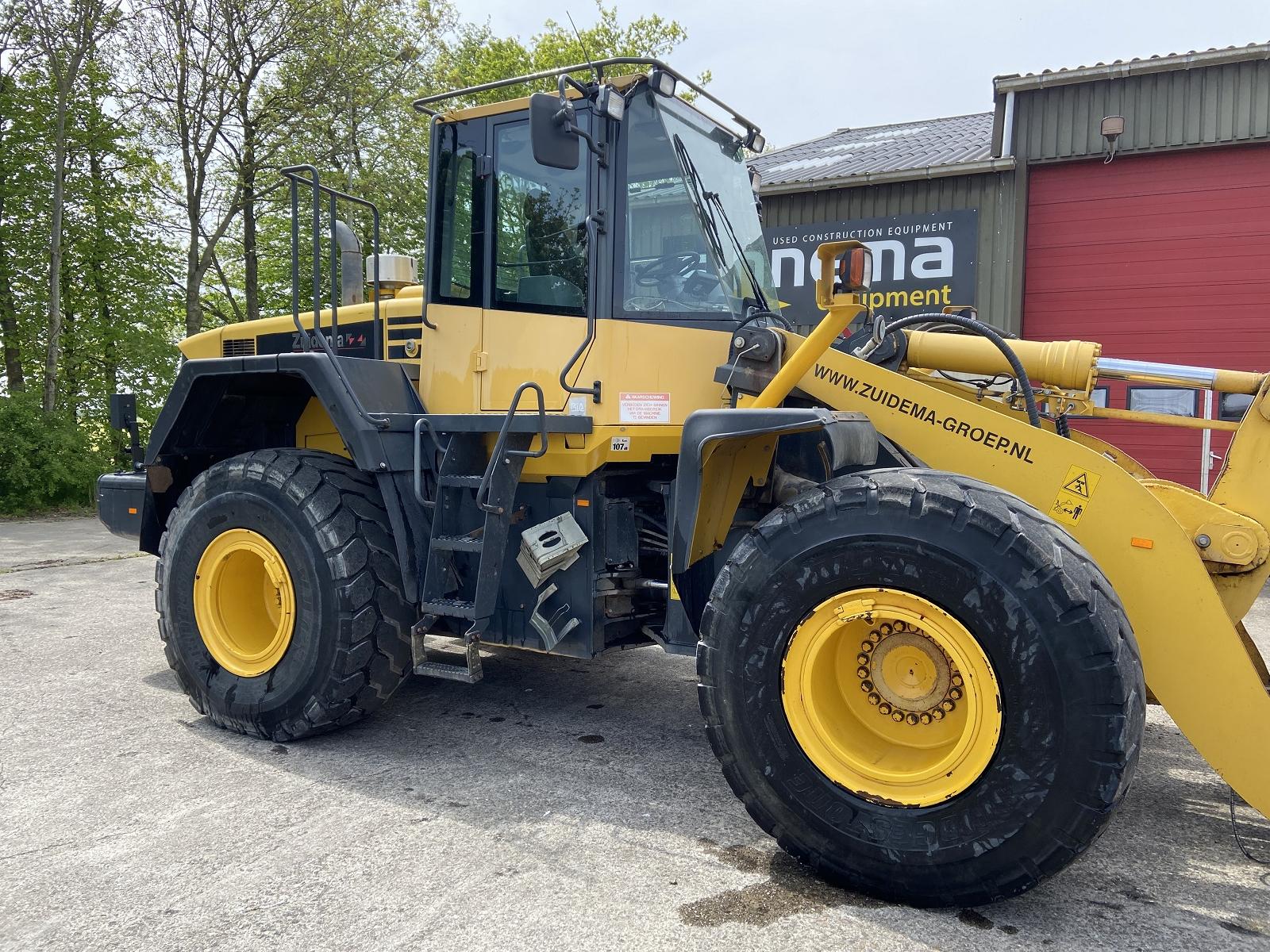 KOMATSU WA 430-6 front loader