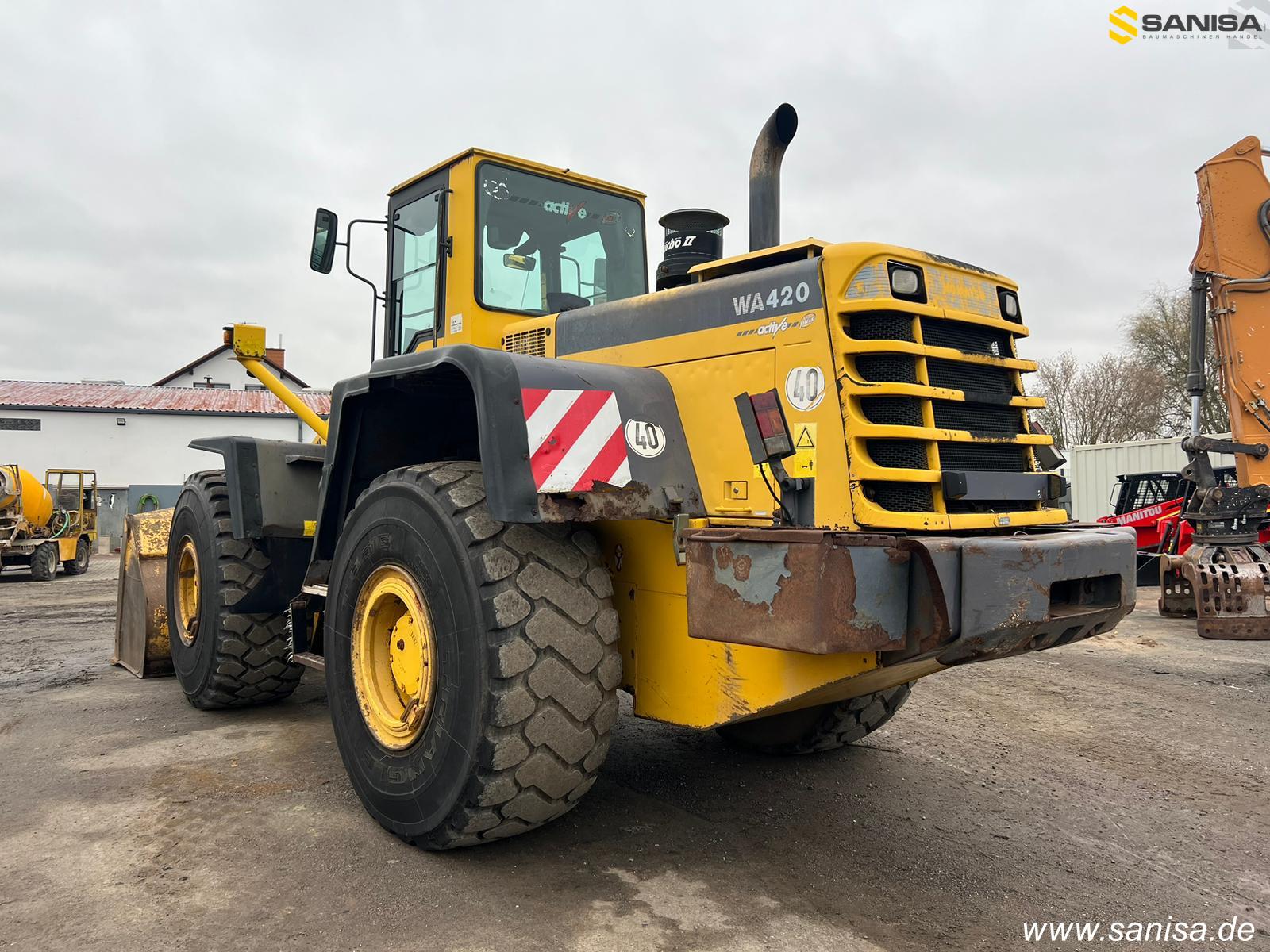 KOMATSU WA 420-3 front loader